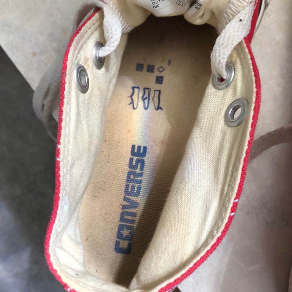 Converse - Picture 4 of 5